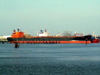 Bel Taylor - IMO 8913849 - Callsign V7HI6 p1 at the '7e Petroleumhaven', Port of Rotterdam, Holland 23-Apr-2006