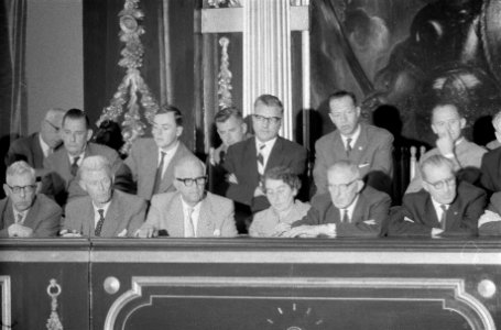 Behandeling voetbaltoto in de Eerste Kamer , publieke tribune, Bestanddeelnr 911-5948