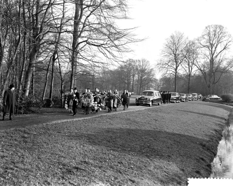 Begrafenis van Egmont Baron van Zuylen van Nijevelt eigenaar van Kasteel De Haa, Bestanddeelnr 911-9065