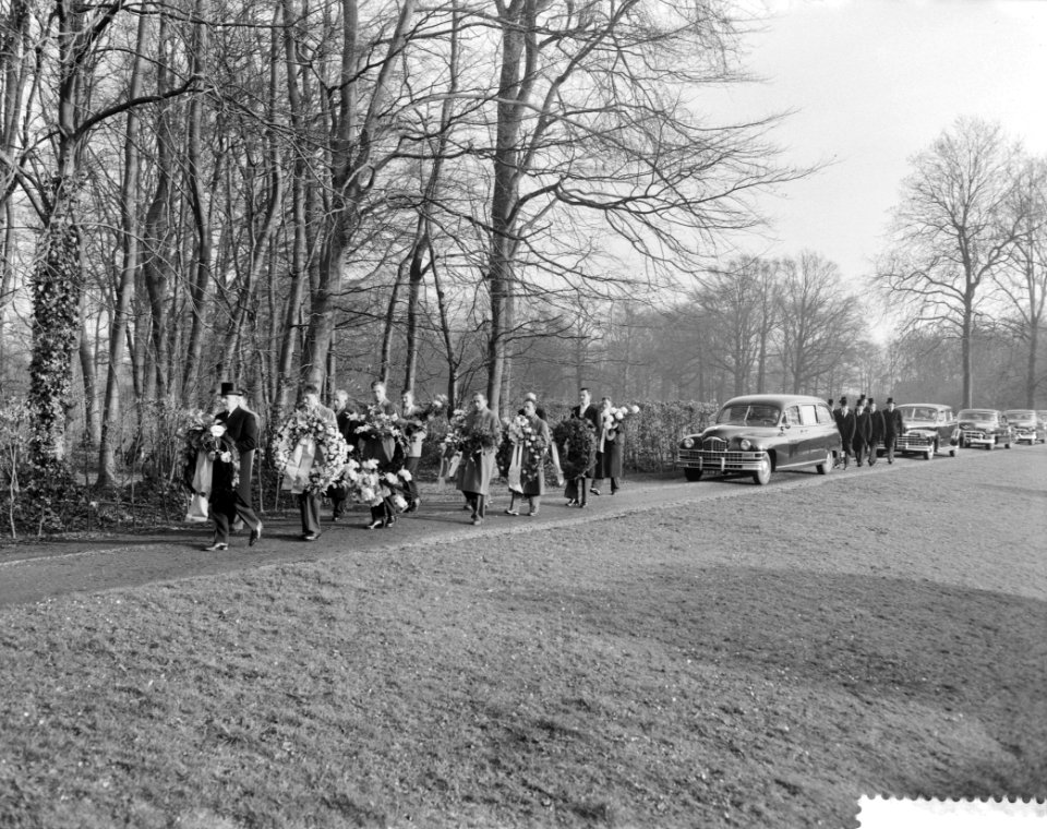 Begrafenis van Egmont baron van Zuylen van Nijevelt, eigenaar van Kasteel De Ha, Bestanddeelnr 911-9068