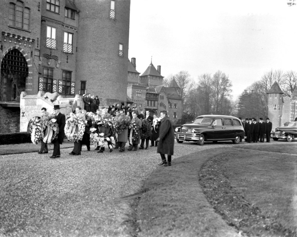 Begrafenis van Egmont baron van Zuylen van Nijevelt, eigenaar van Kasteel De Ha, Bestanddeelnr 911-9069