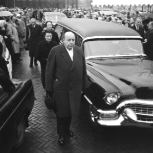 Begrafenis van de toneelspeler Cees Laseur te Oegstgeest, Bestanddeelnr 910-9167