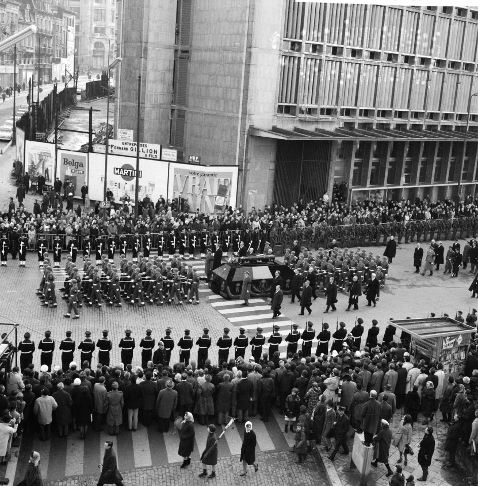 Begrafenis van Koningin Elizabeth van België te Brussel het stoffelijk oversch…, Bestanddeelnr 918-5099