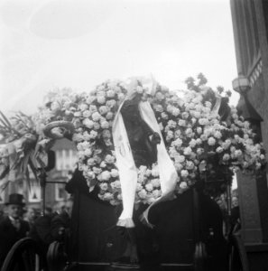 Begrafenis Oud-Minister Aalbesse, Bestanddeelnr 902-8335