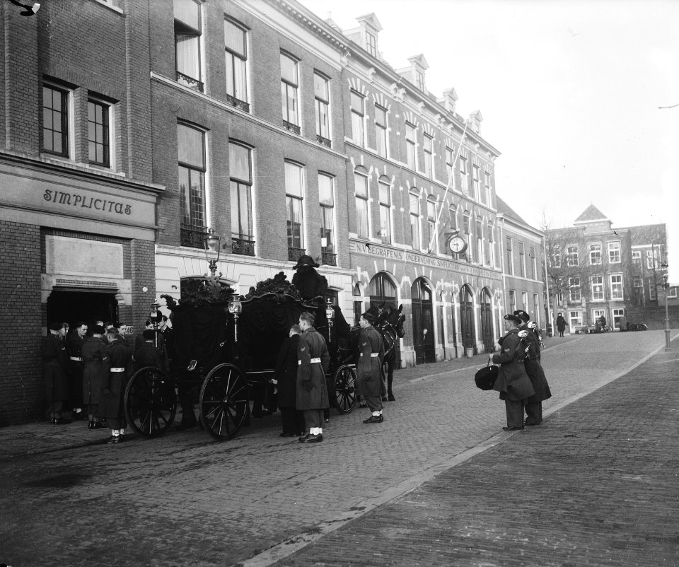 Begrafenis Marvo H. J. Vaas, Bestanddeelnr 903-1873