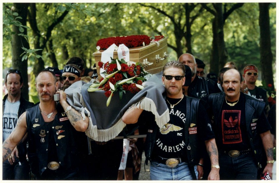 Begrafenis Hells Angel André Brown op de Noorder Begraafplaats. NL-HlmNHA 54020819