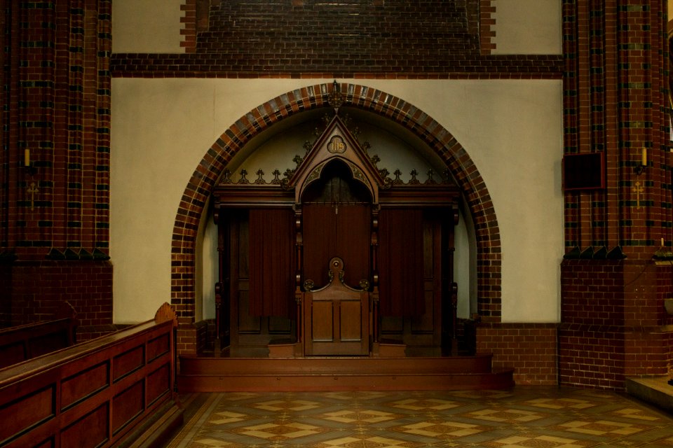Beichtstuhl links, St. Jakobus Görlitz