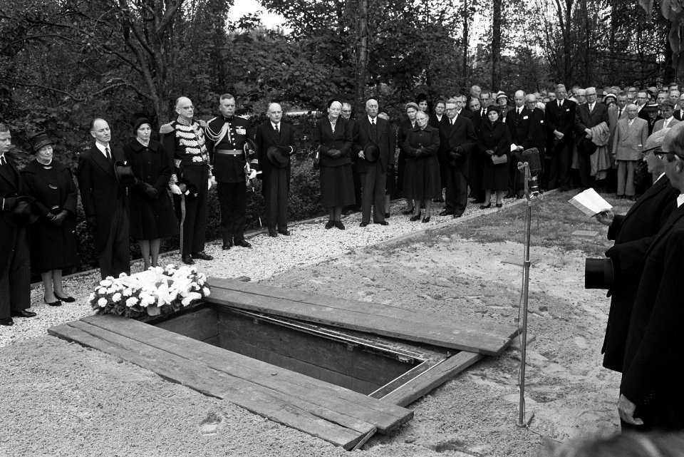 Begrafenis professor dr. Gerbrandy . Overzicht, Bestanddeelnr 912-9225
