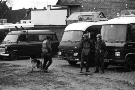 Behandeling uitleveringsverzoek RAF lid Folkerts door rechtbank in Maastricht, Bestanddeelnr 929-5187 photo
