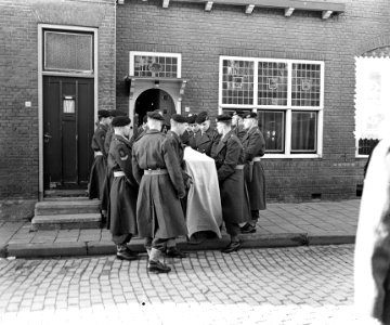 Begrafenis Marinier Francois Pouwer uit Sint Laurens (Zeeland), Bestanddeelnr 906-8685
