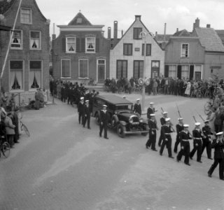 Begrafenis Hofmeester Van der Werf te Dirksland Marvo, Bestanddeelnr 904-5742