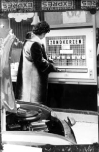 Bougie-automaat in Wenen, Bestanddeelnr 913-3894