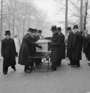 Begrafenis Dr. Weve in Zeist, Bestanddeelnr 913-3787