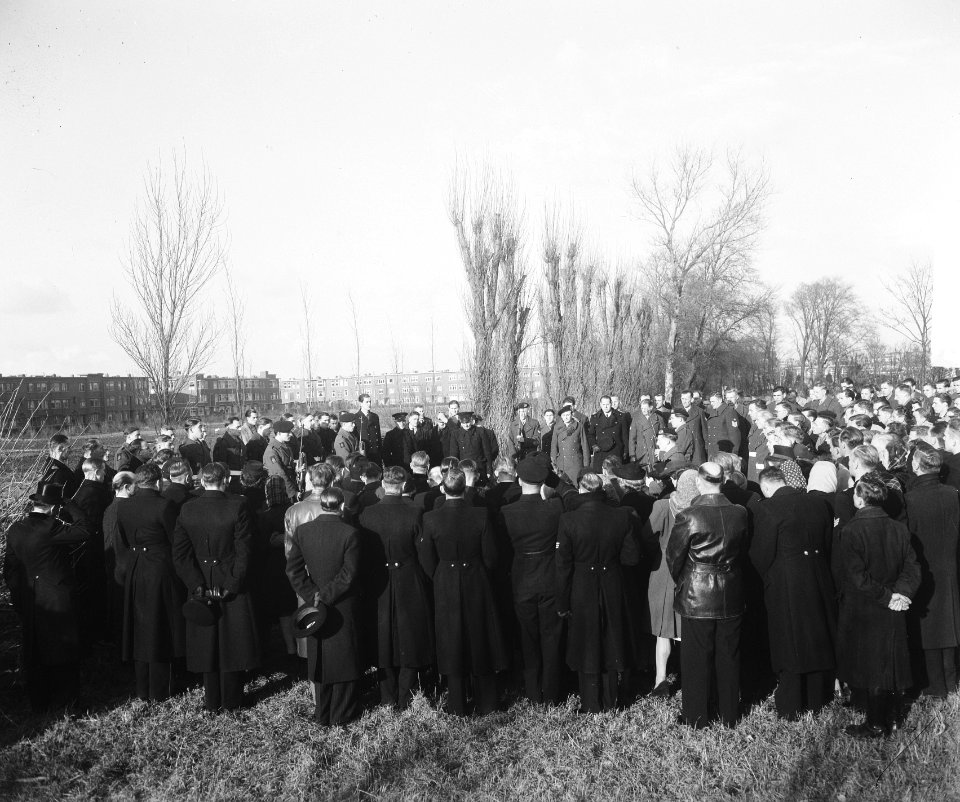 Begrafenis Marvo H. J. Vaas, Bestanddeelnr 903-1875