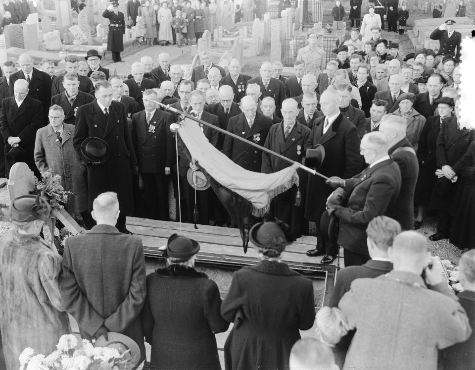 Begrafenis mensenredder Janus Kuiper Den Helder, Bestanddeelnr 904-8338