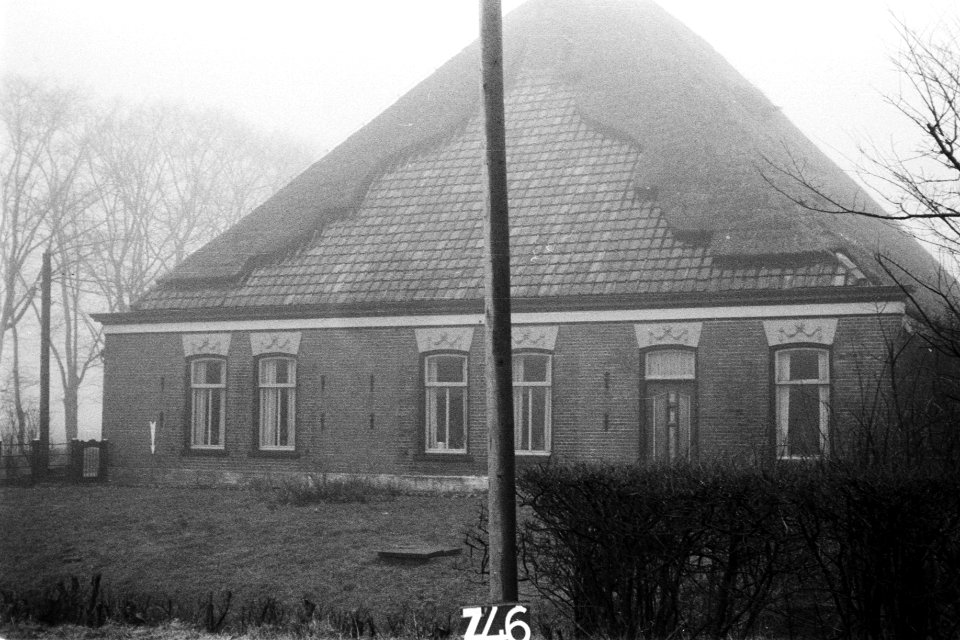 Boerderij te Zijpe (ruilverkaveling Zijpe- en Hazepolder), Bestanddeelnr 170-1584