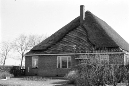 Boerderij te Zijpe (ruilverkaveling Zijpe- en Hazepolder), Bestanddeelnr 170-1543