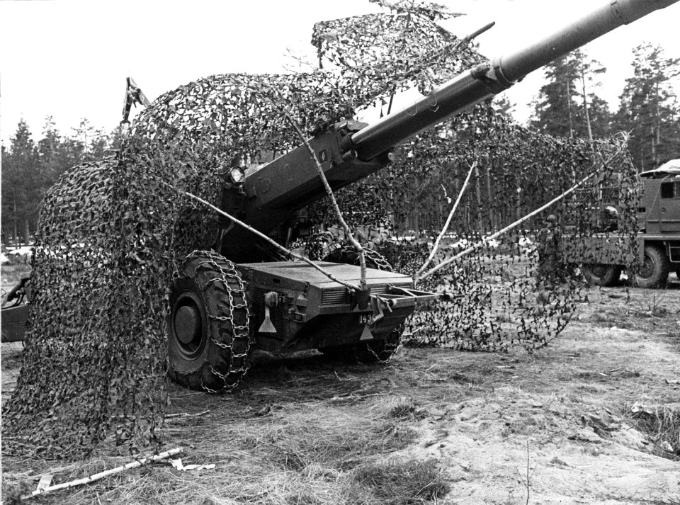 Bofors Field Howitzer 77 Artillery Regiment of Småland (A 6) 1978-1982 011