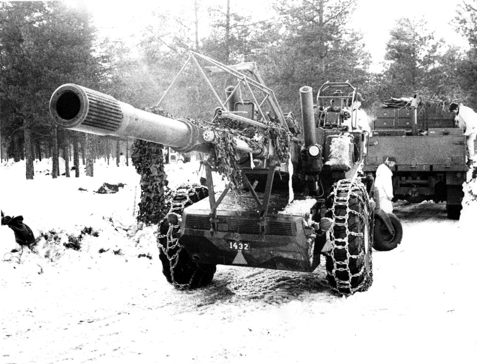 Bofors Field Howitzer 77 Artillery Regiment of Småland (A 6) 1978-1982 008