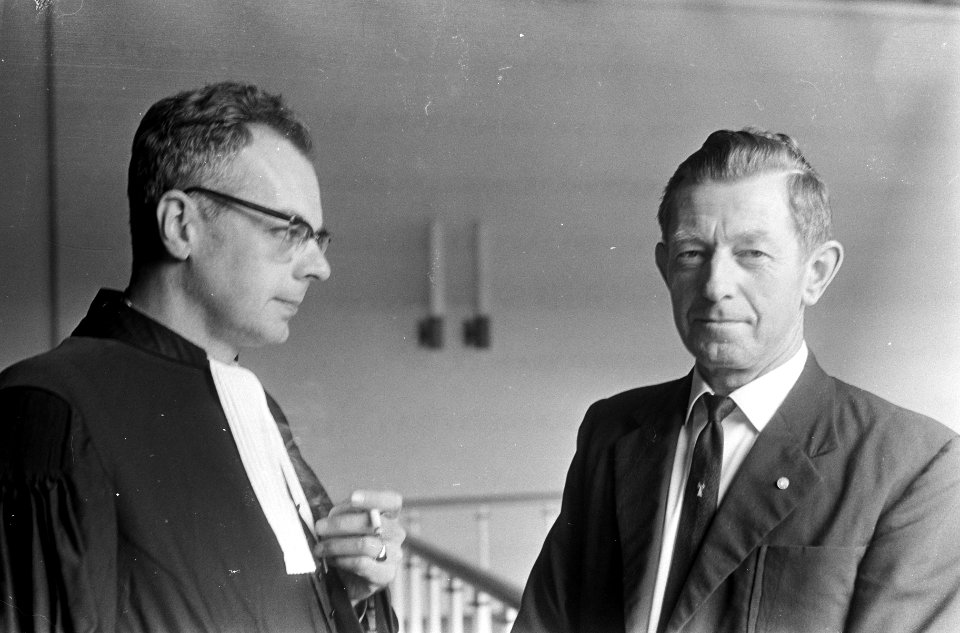 Boer Koekoek in gezelschap van zijn advocaat mr. J.B. Bax, Bestanddeelnr 919-5639