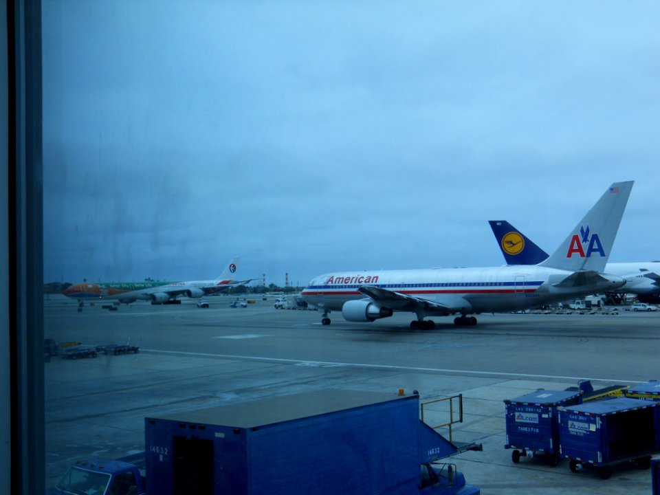 Boeing 767-223AAoppa