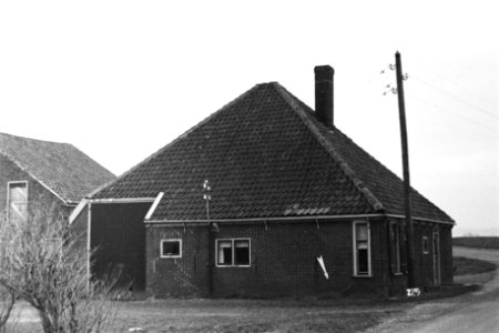 Boerderij te Zijpe (ruilverkaveling Zijpe- en Hazepolder), Bestanddeelnr 170-1563