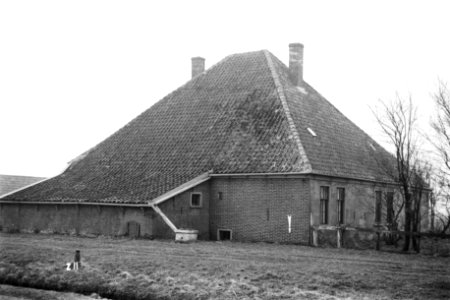 Boerderij te Zijpe (ruilverkaveling Zijpe- en Hazepolder), Bestanddeelnr 170-1523