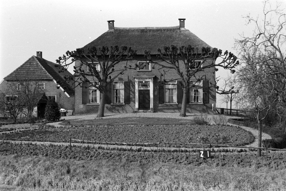Boerderij Hoekenburg aan de Retsestraat 10 in Zoelen (ruiverkaveling Maurikse…, Bestanddeelnr 170-1873