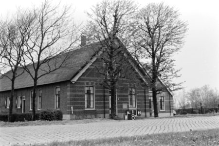 Boerderij te Woubrugge (ruilverkaveling Veenderpolder), Bestanddeelnr 170-2811