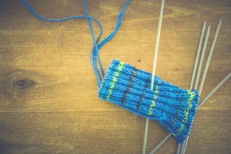 Cat's cradle structure knitting needles