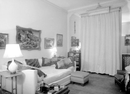Boudoir in het appartement van Mrs Cartwright in Parijs, Bestanddeelnr 255-8743 photo