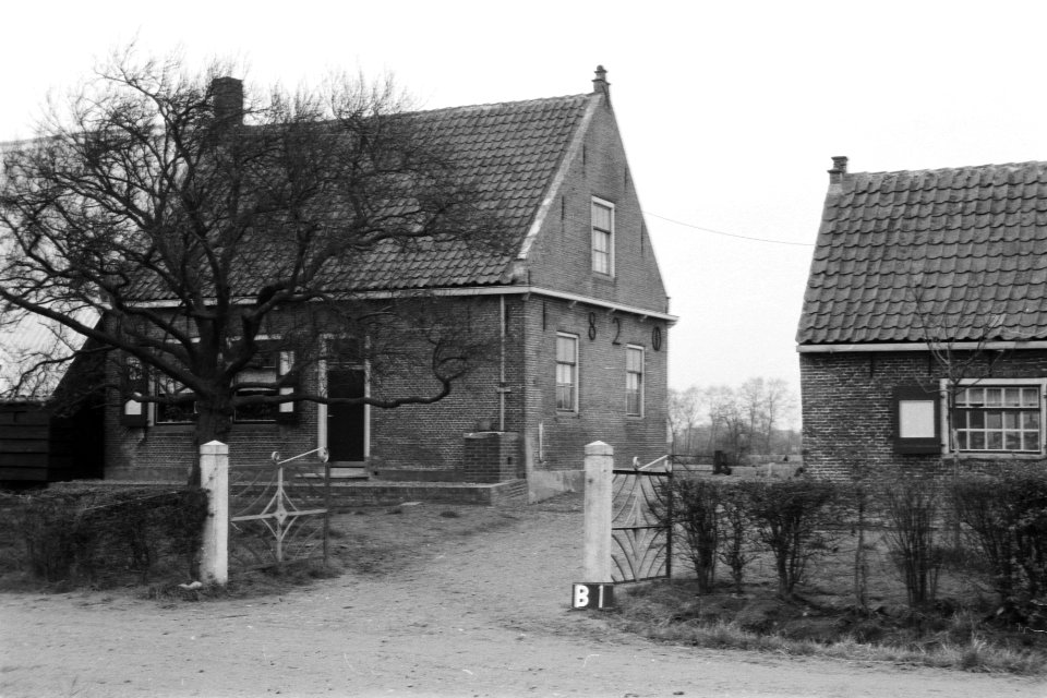 Boerderij te Baarland (ruilverkaveling Ellewoutsdijk), Bestanddeelnr 170-1807
