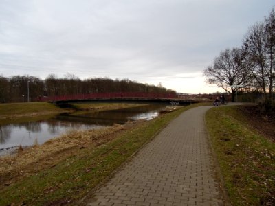 Bogenbrücke über die Pleiße zwischen Markkleeberg-Mitte und Möncherei 2017