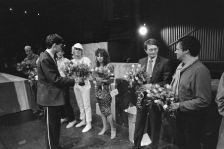 Boekenbal'85 in Carre in Amsterdam, voorstelling van werktheater 2 over boekenwe, Bestanddeelnr 933-2711