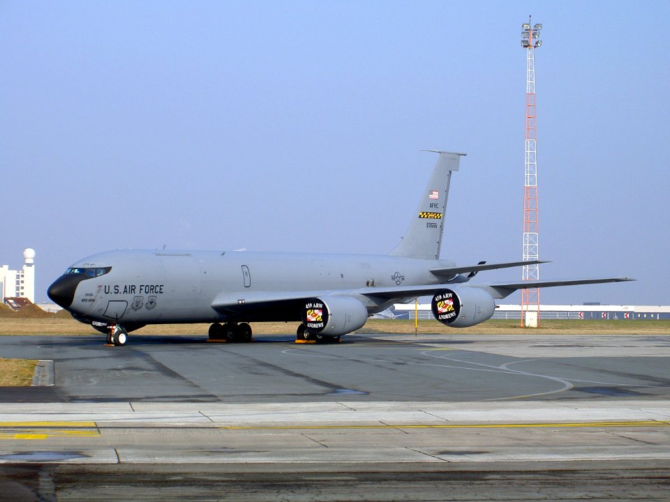 Boeing KC-135R Stratotanker USAF 23556 pic2