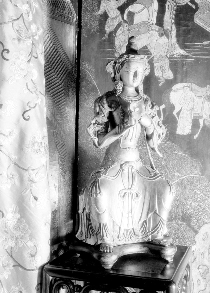 Boeddhabeeld in de woning van de Belgische consul Van Haute in Amsterdam, Bestanddeelnr 190-0243