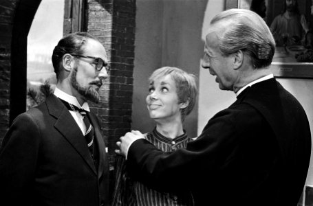 Boefje in 1964 op televisie. Guus Oster , Rita Marechal Arend Haven (pater), Bestanddeelnr 915-5465