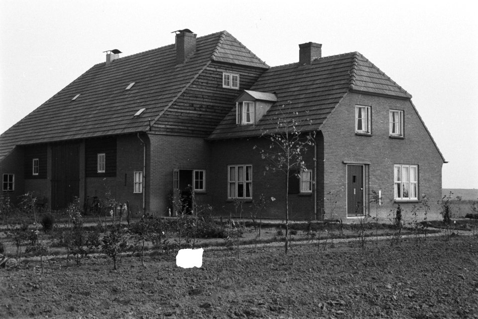 Boerderij te (ruilverkaveling Land van Ravenstein), Bestanddeelnr 170-1750