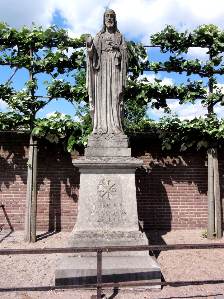 Boekel H.Hartbeeld bij RK kerk