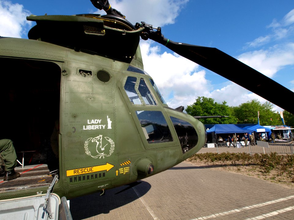 Boeing CH-47D Chinook Royal Dutch Army photo-5