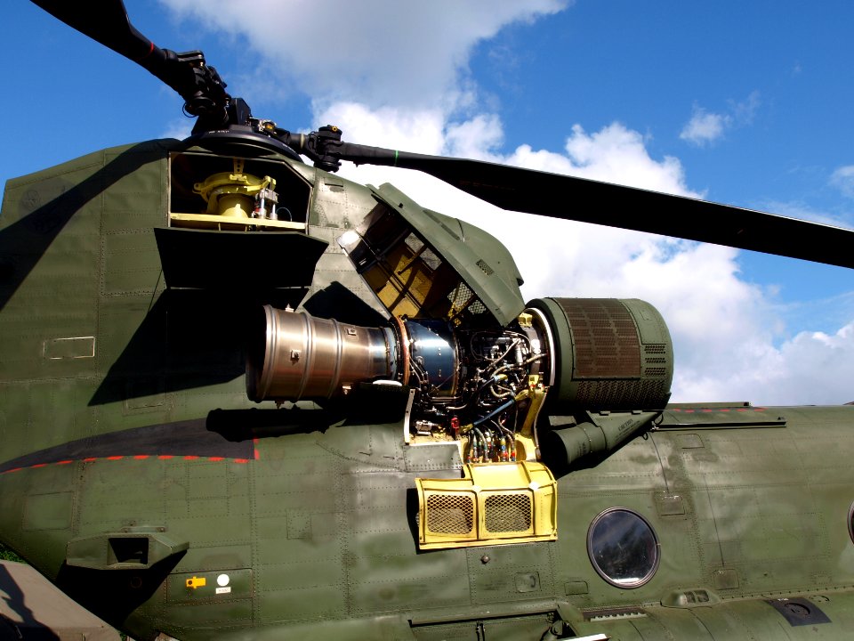 Boeing CH-47D Chinook Royal Dutch Army photo-4