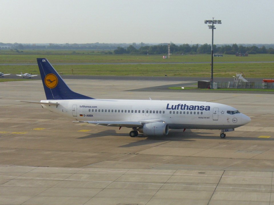 Boeing 737 Lufthansa-D-ABEK