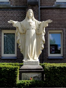 Boekel Huize Padua Rijksmonument 518253 H.Hartbeeld bij kapel