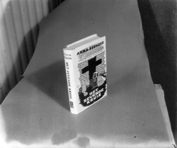 Boek Opdracht Stichting Vrij Nederland, Bestanddeelnr 902-9114