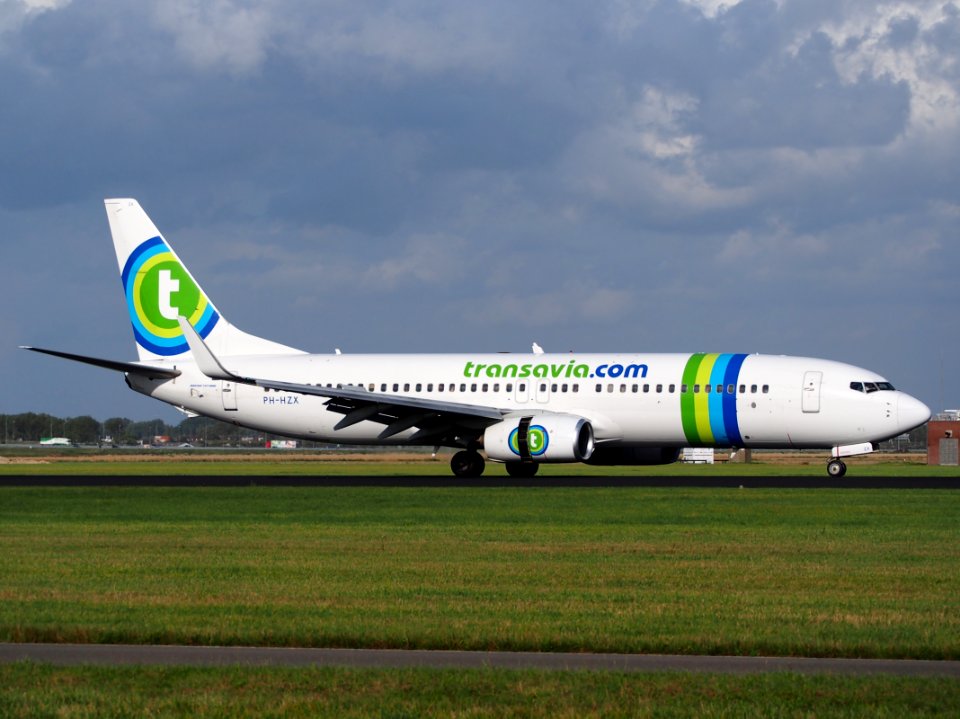 Boeing 737-8K2 Transavia Airlines PH-HZX, 11Aug2014, landing at Schiphol (AMS - EHAM), The Netherlands, pic2
