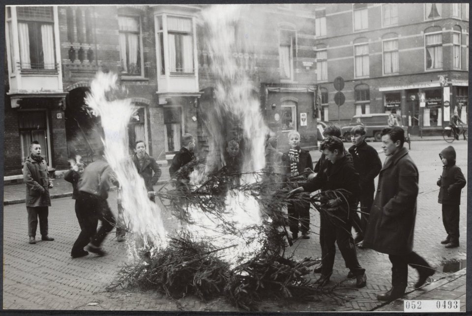 Bomen, kerstmis, kinderen, Bestanddeelnr 052-0493