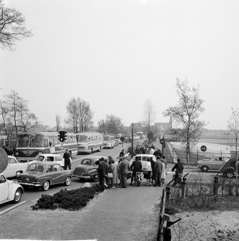 Bollenzondag, overzicht drukte in Keukenhof, Bestanddeelnr 916-3533