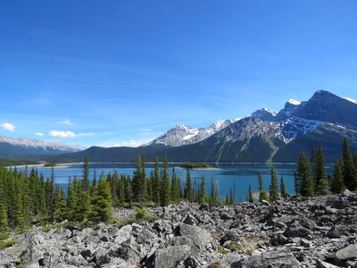 Canada lake mountains photo