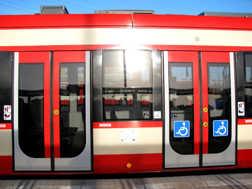 Bombardier NGT6-2 in Gdańsk - doors