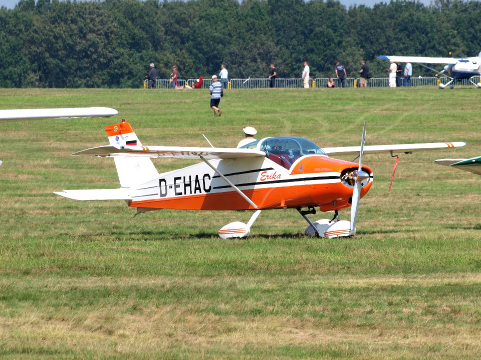 Bolkow Bo-208C Junior, Erika D-EHAC p1
